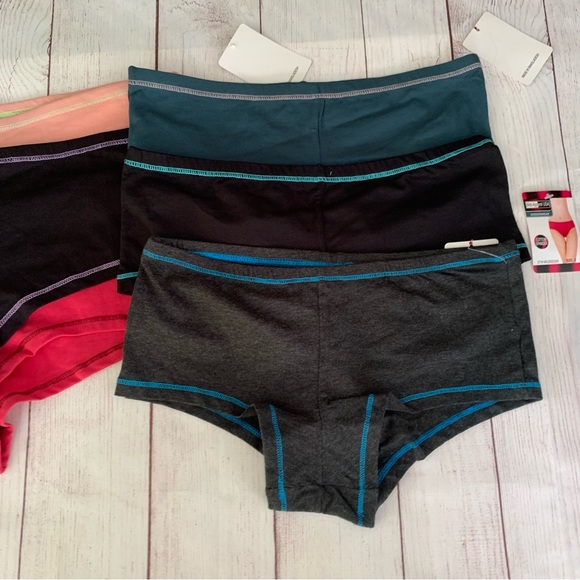 Lot Of 6 Pairs Of Women’s Underwear Assorted Colors Women’s Small Regular NEW - Picture 3 of 7